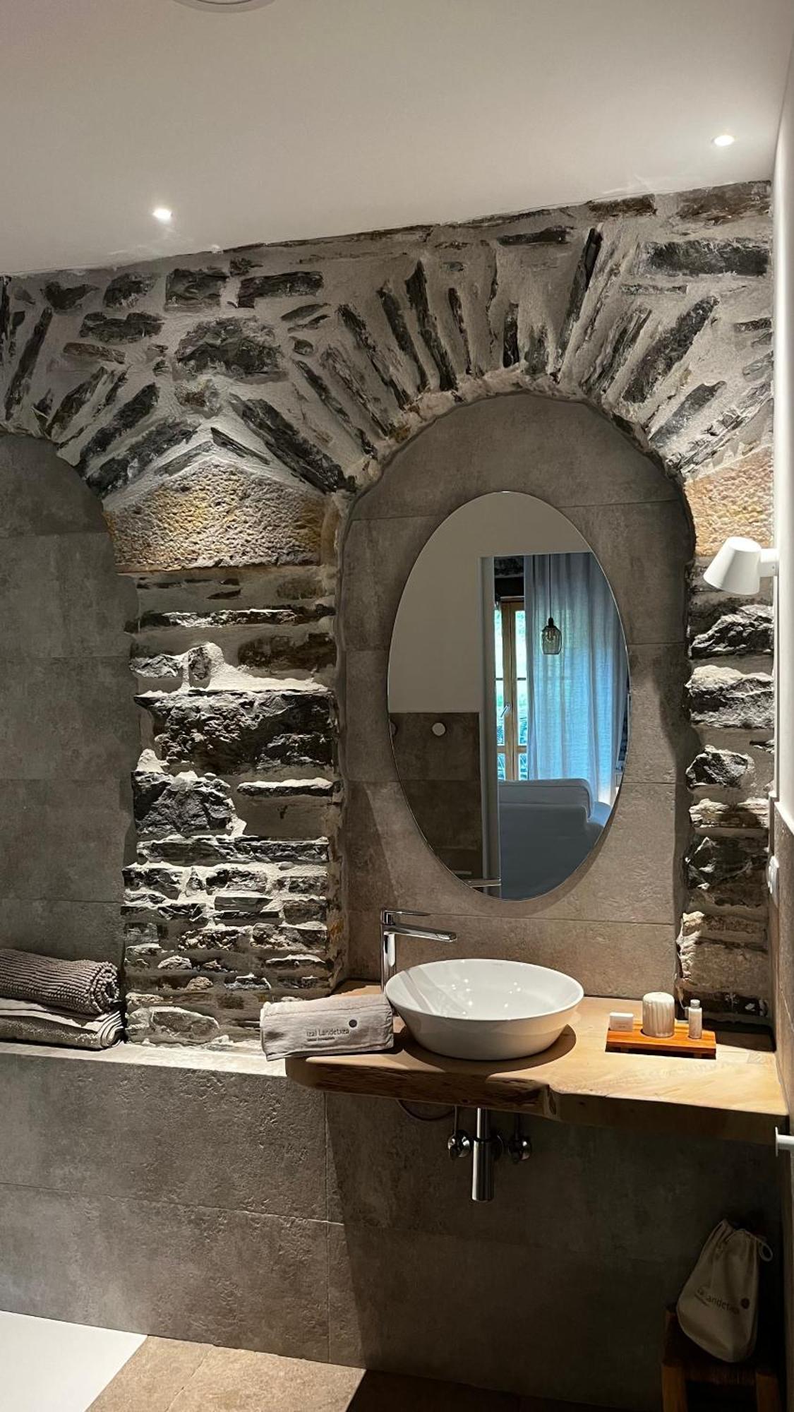Izal Landetxea Guest House Bergara Exterior photo